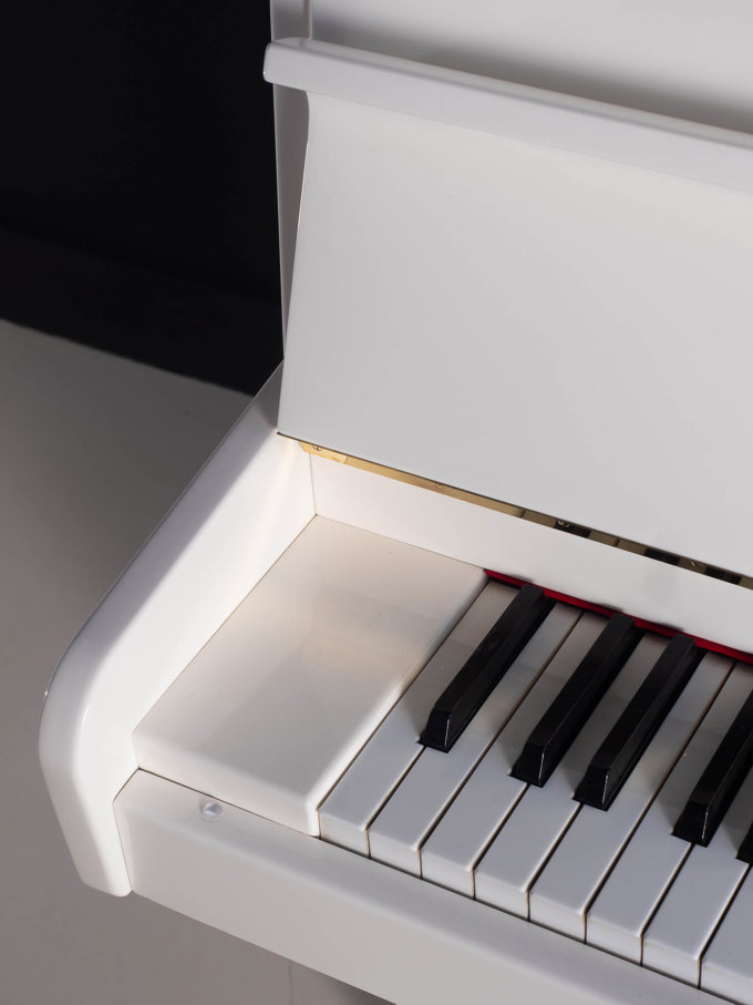Пианино Ronisch De Luxe белое, полированное