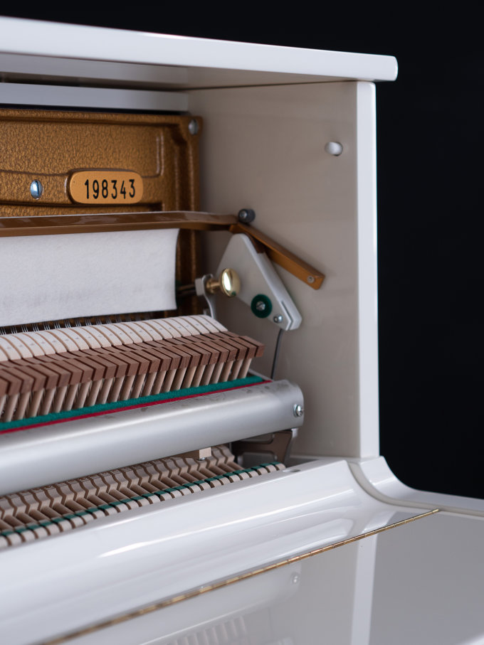 Пианино C. Bechstein Academy A 2 (BU) белое, полированное, система климат-контроля Dampp-Chaser