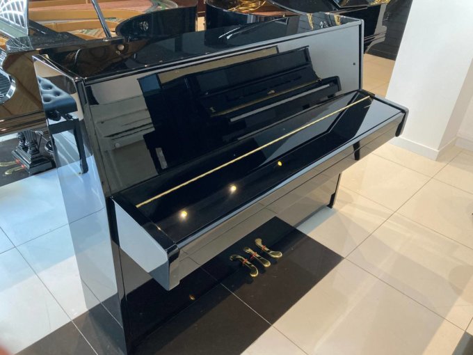 Пианино Kawai K-15E черное, полированное 2019 год