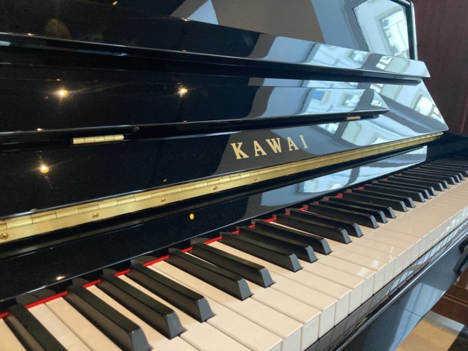 Пианино Kawai K-15E черное, полированное 2019 год