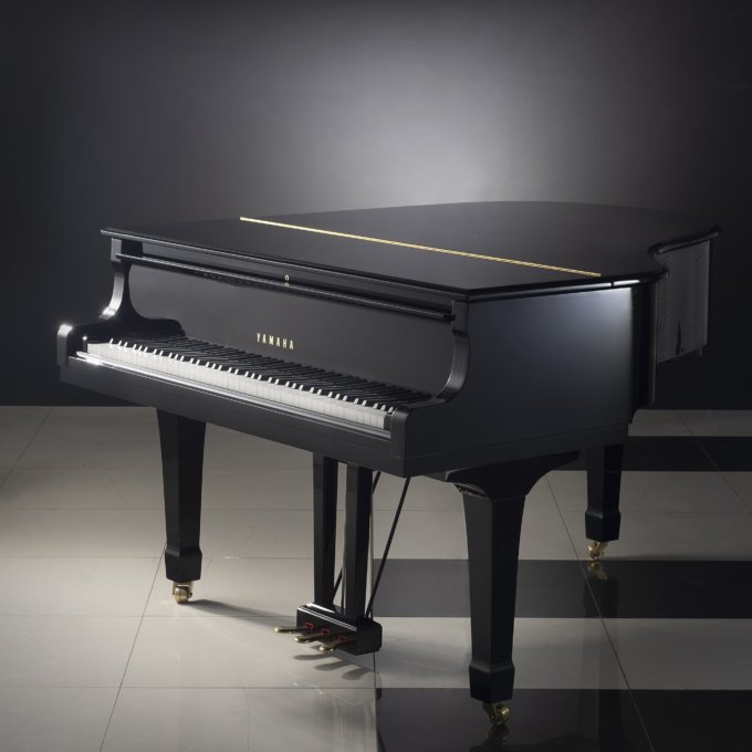 Рояль Yamaha C2 черный, полированный