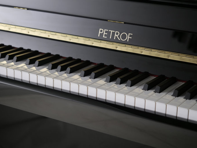 Пианино  Petrof P 118 S1 (BU) черное полированное